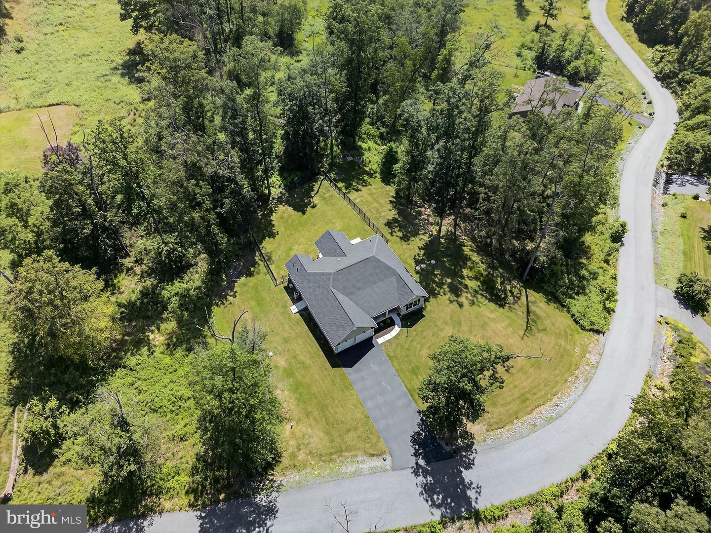Property Photo: 2400 Mockingbird Drive PA 17112