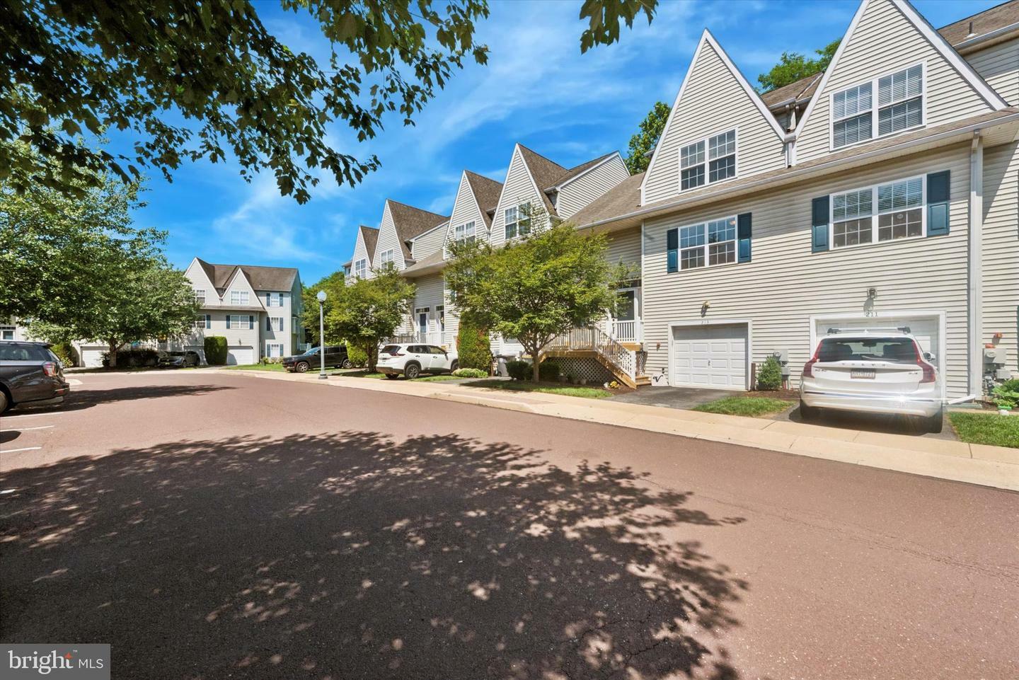 Property Photo: 213 Buchanan Court PA 19335