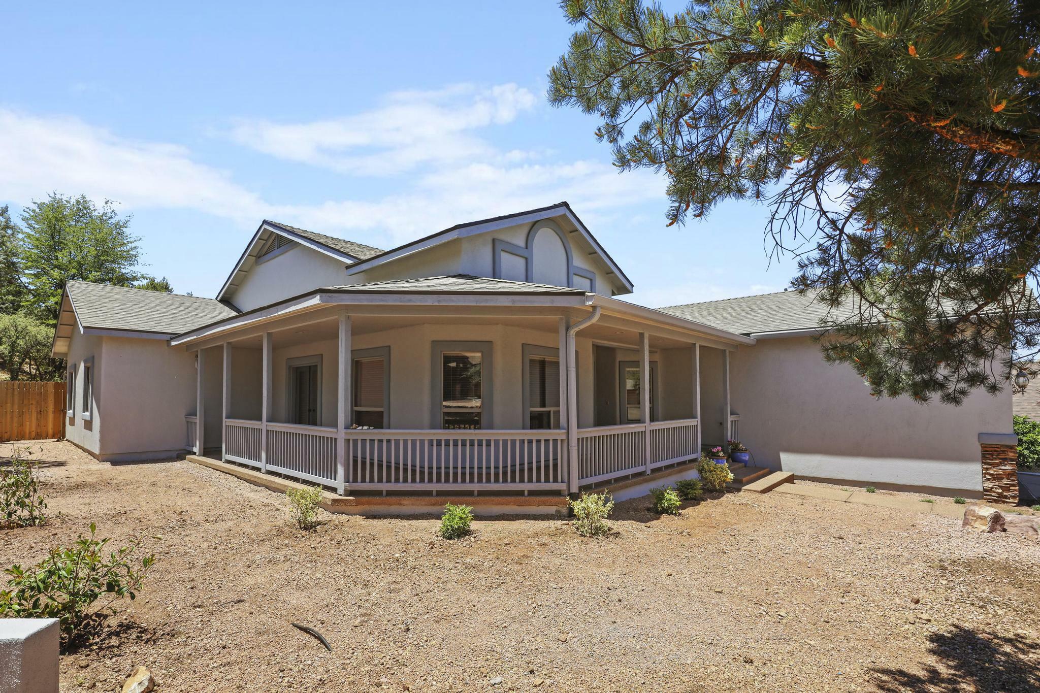 Property Photo:  804 S Greenview Court  AZ 85541 