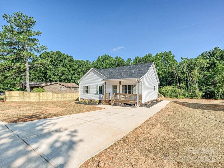 Property Photo:  286 Old Pinckney Road  SC 29745 