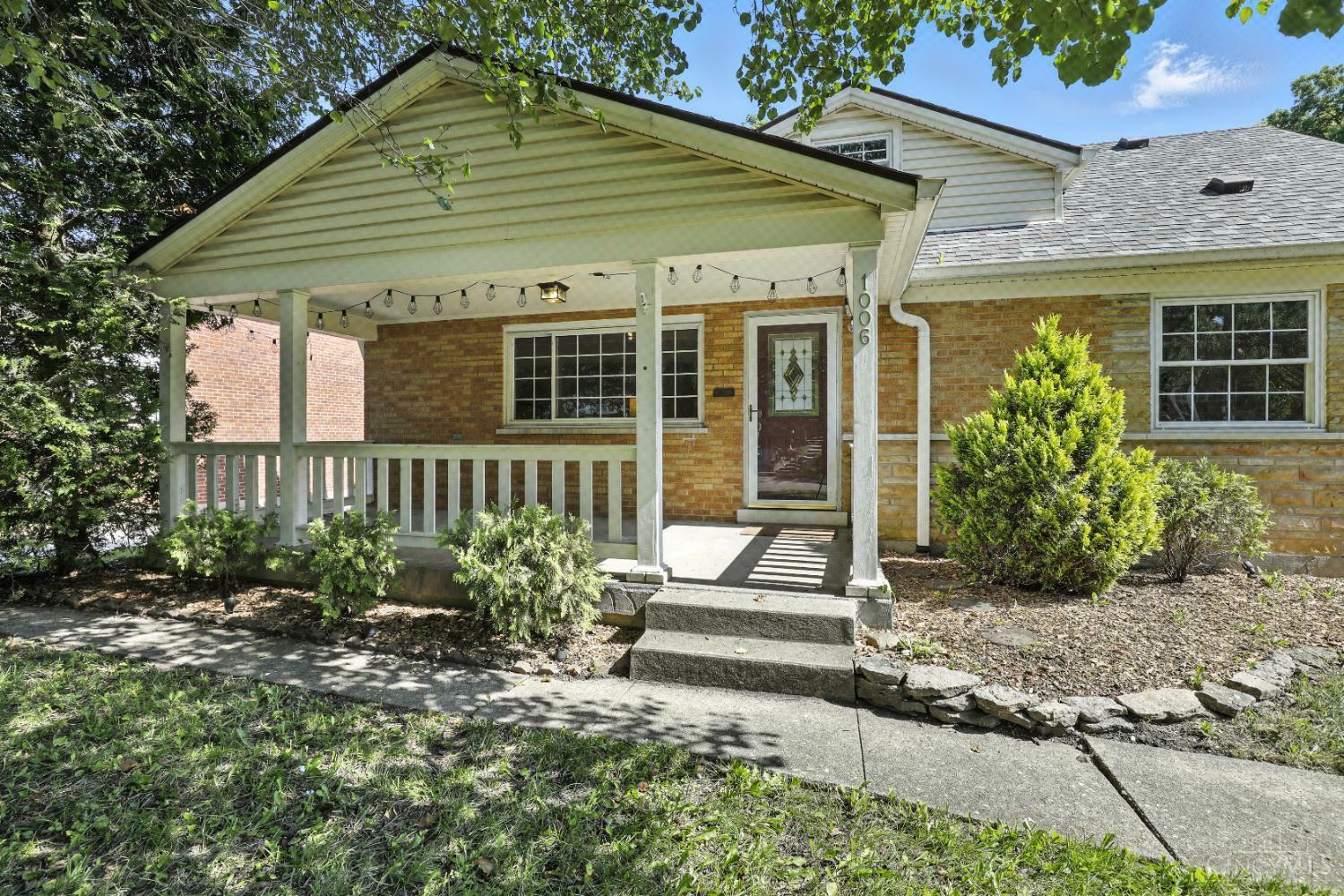 Property Photo: 1006 Harbury Drive OH 45224