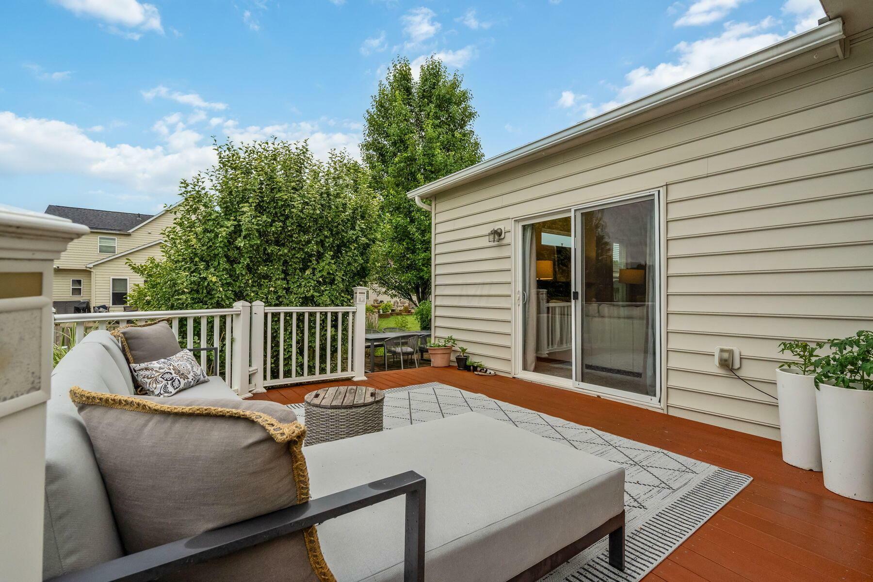 Property Photo: 142 Blakemore Drive OH 43015