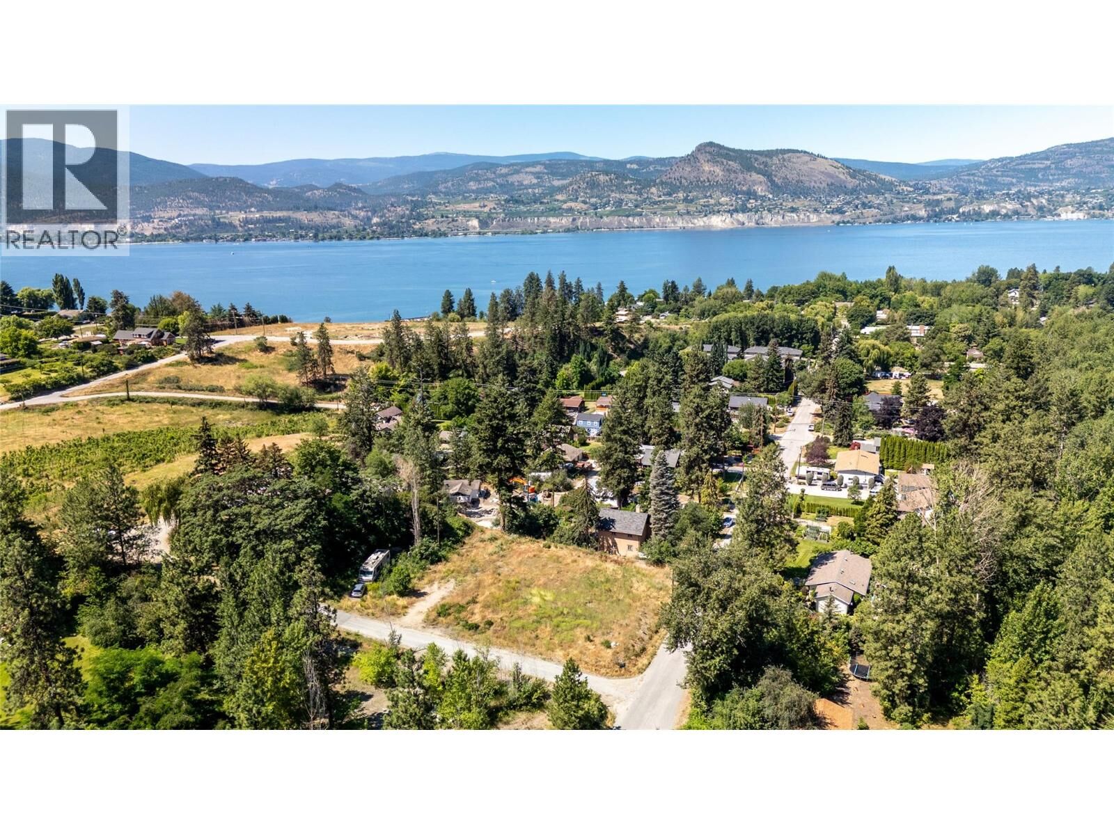 Property Photo:  852 Ellis Avenue  BC V0H 1N1 