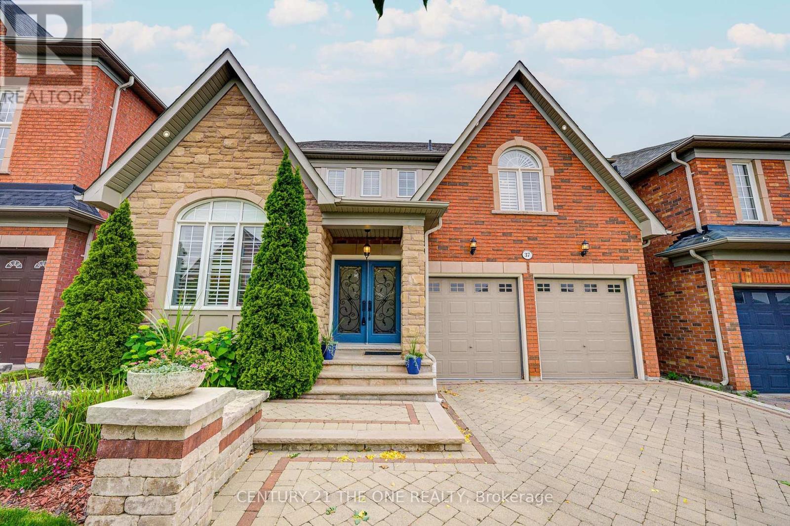 Property Photo: 37 Alhart Street ON L4E 0A3