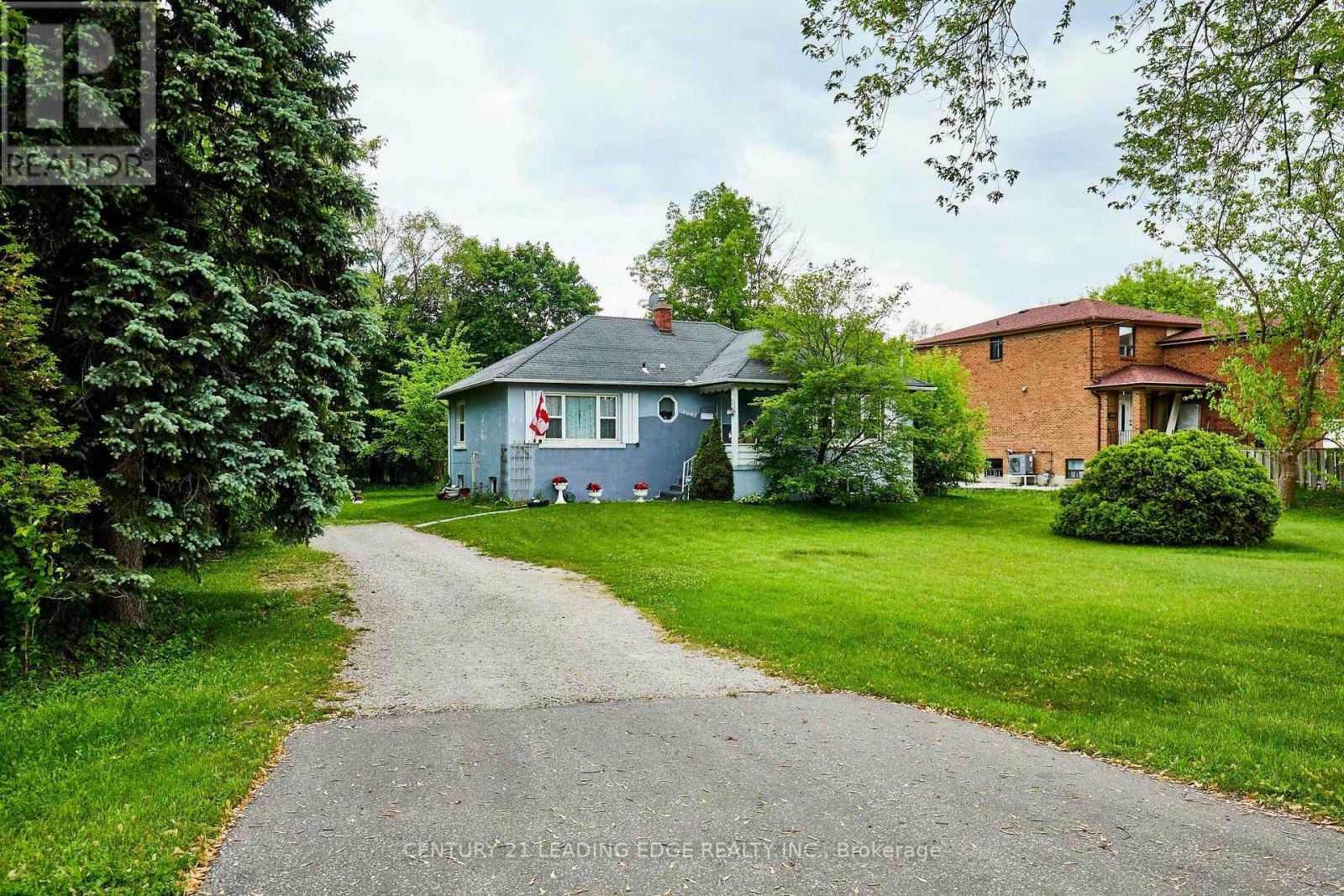 Property Photo: 4607 Kingston Road ON M1E 2P3