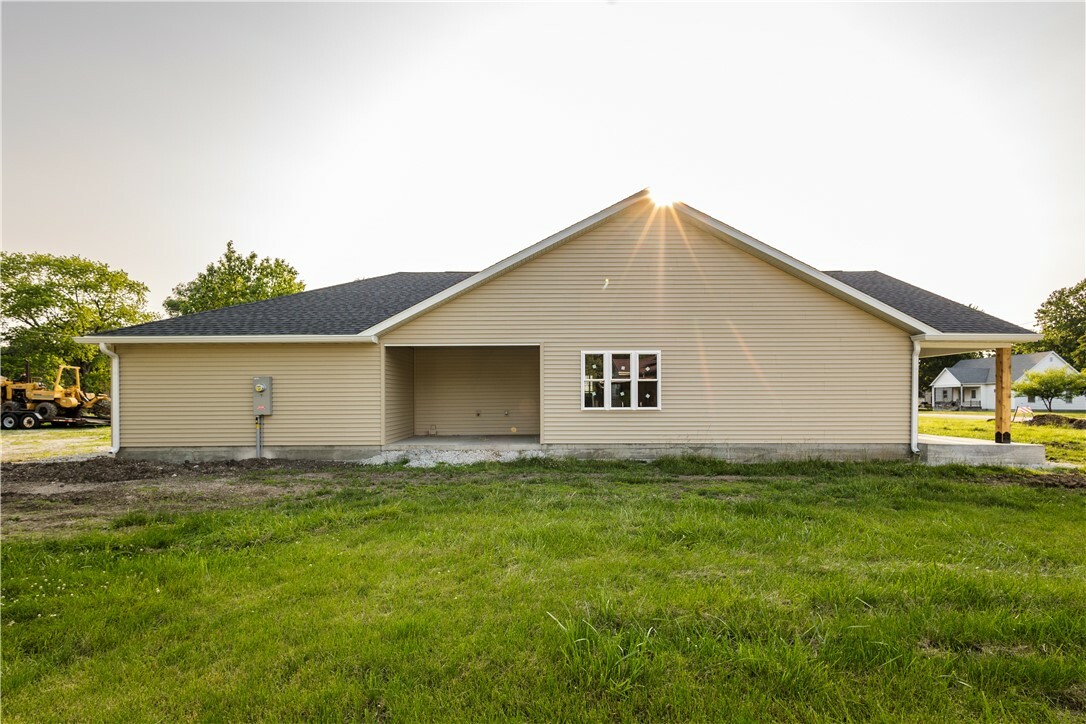 Property Photo:  108 E North 2nd Street  IL 62534 