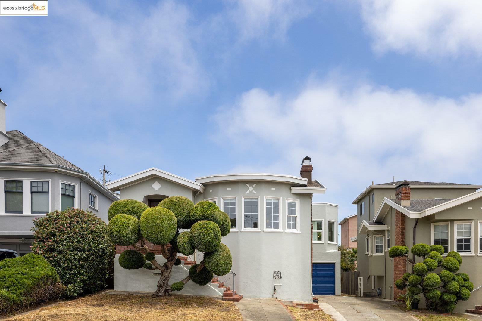 90 Valdez Ave  San Francisco CA 94112 photo
