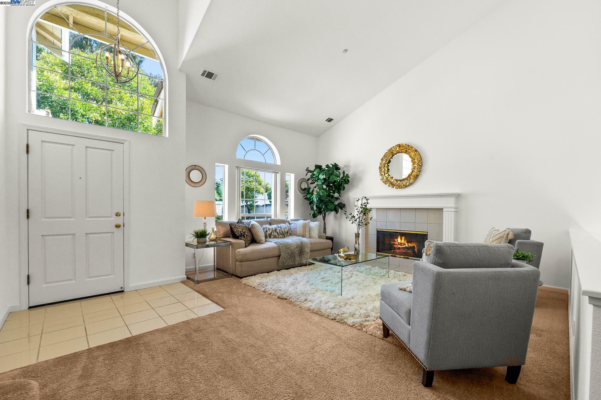Property Photo: 1728 Cottonwood St CA 94587