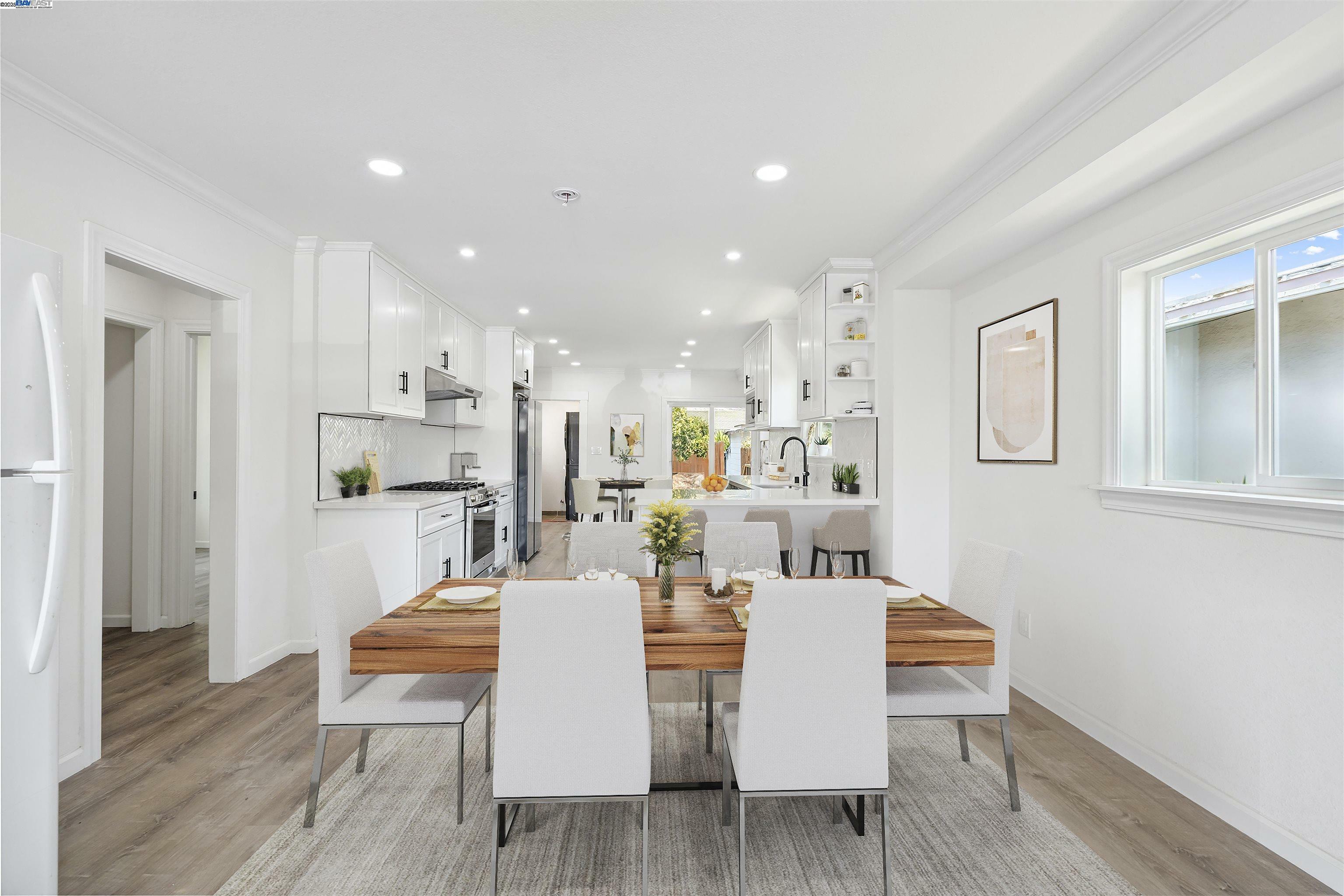 Property Photo: 5542 Harvey Ave CA 94621