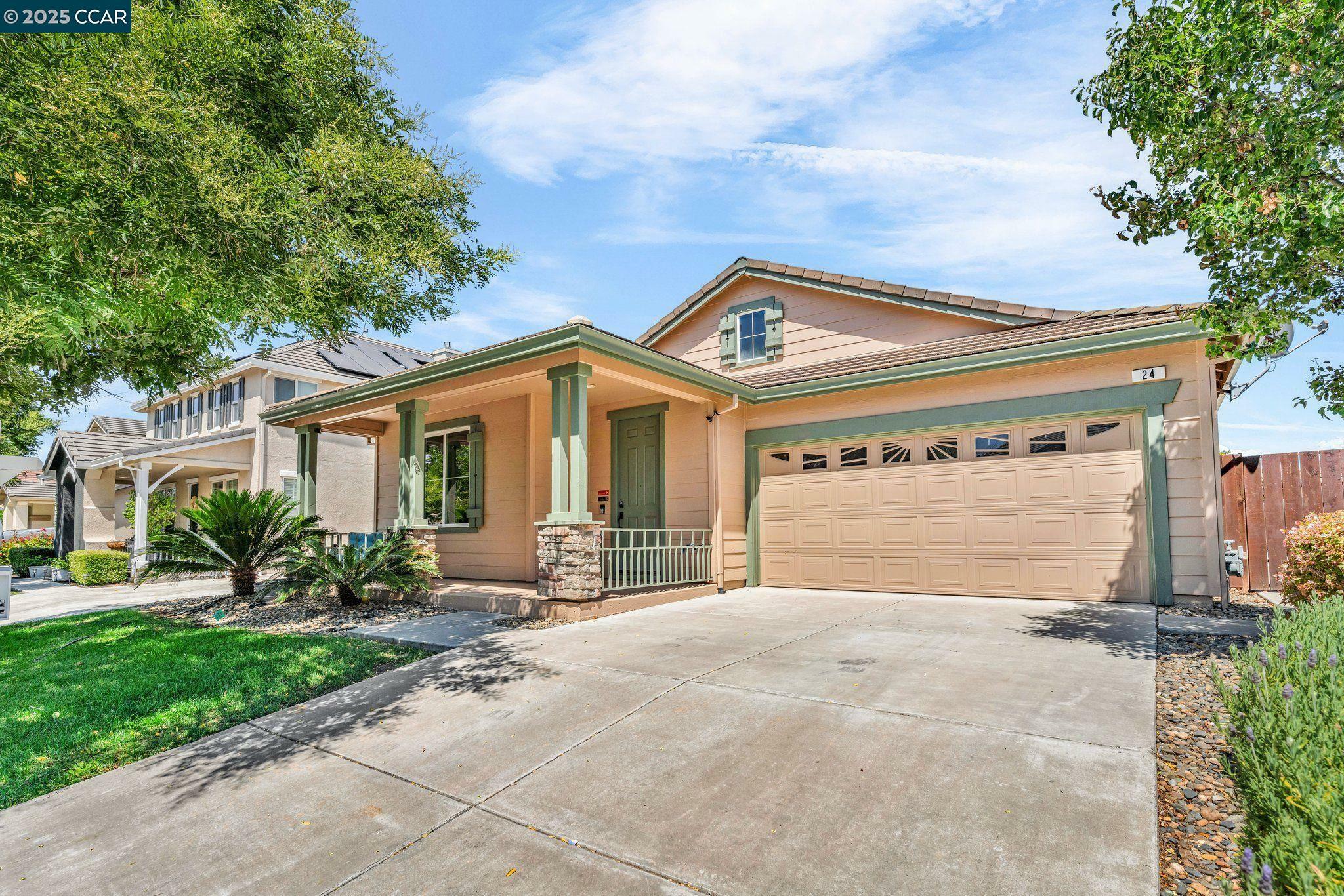 Property Photo: 24 Puffin Cir CA 94561