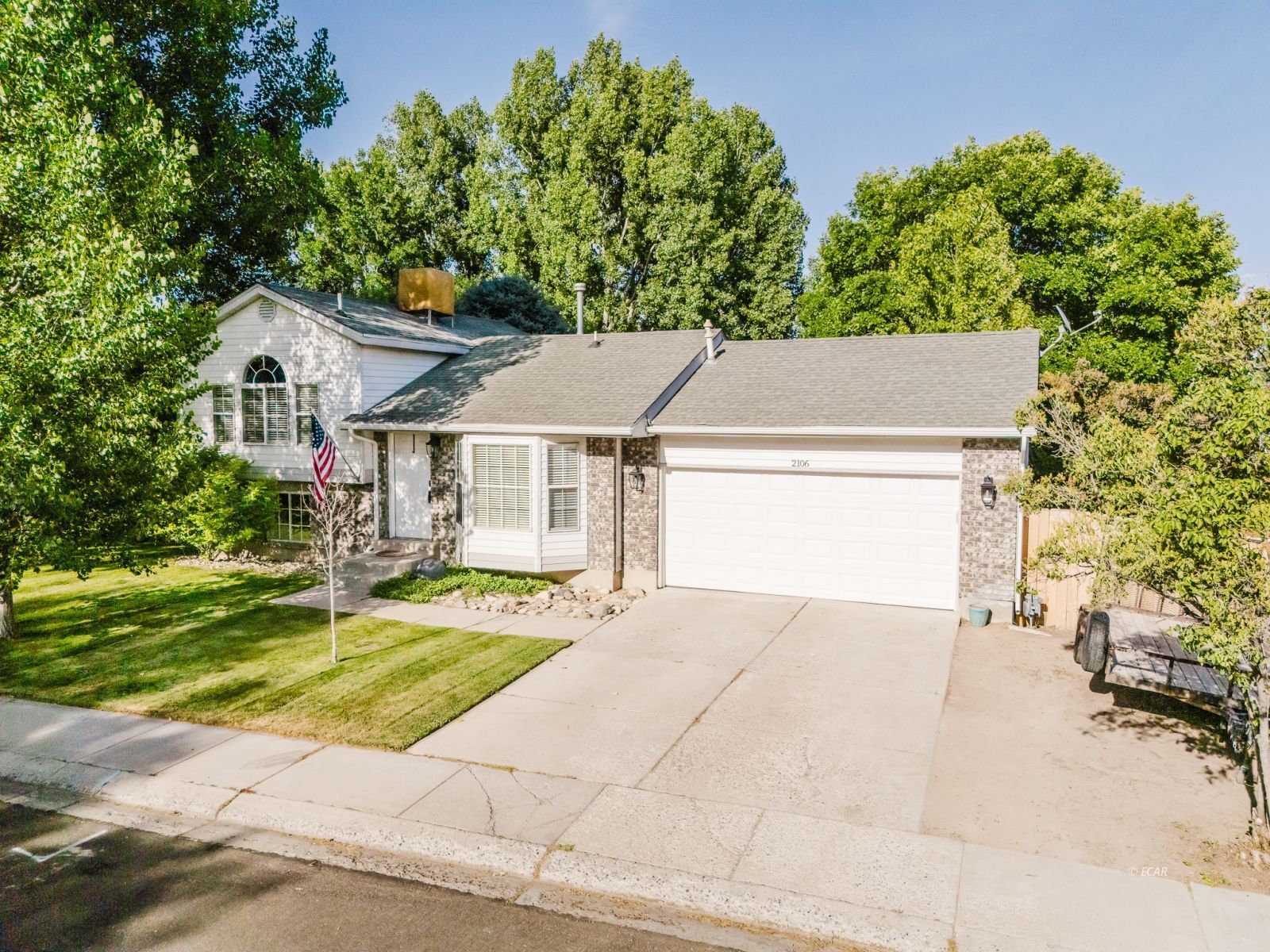Property Photo:  2106 Colonial Drive  NV 89801 
