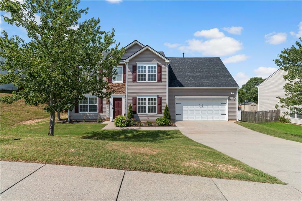 Property Photo: 1644 Royal Ives Drive GA 30045