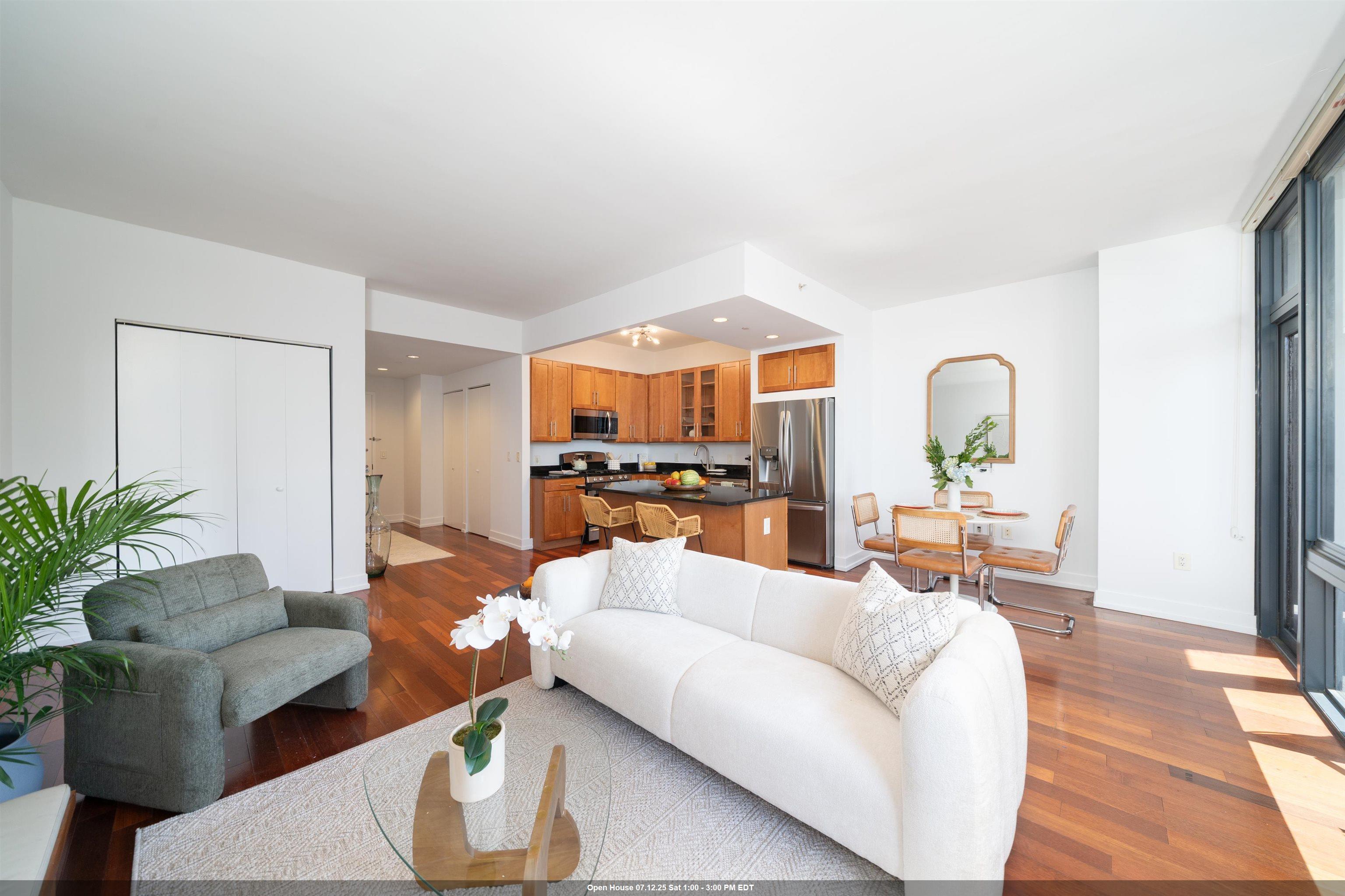 389 Washington St 19B  Jc, Downtown NJ 07302 photo