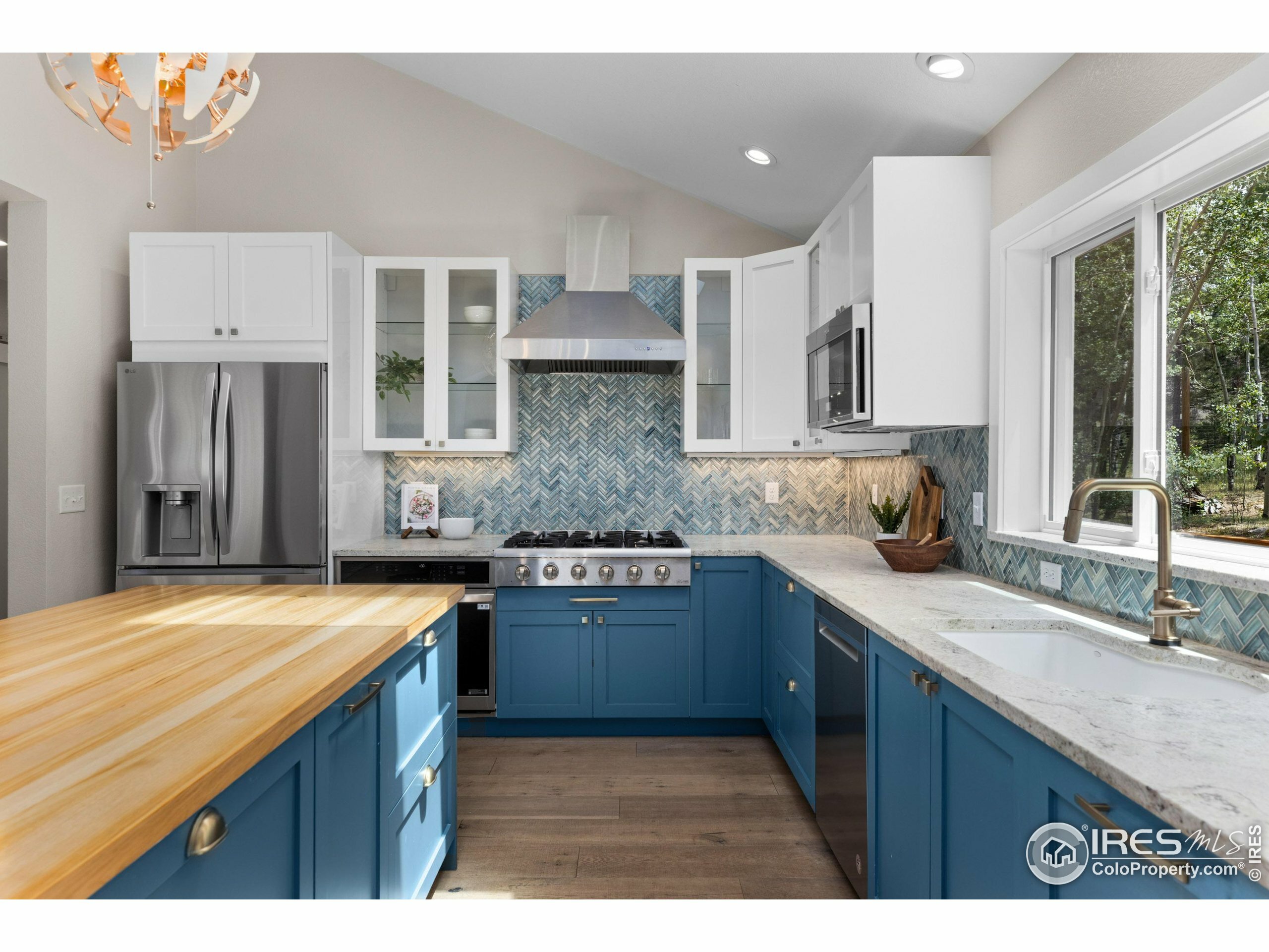 Property Photo:  3333 Rockwood Ln S  CO 80517 