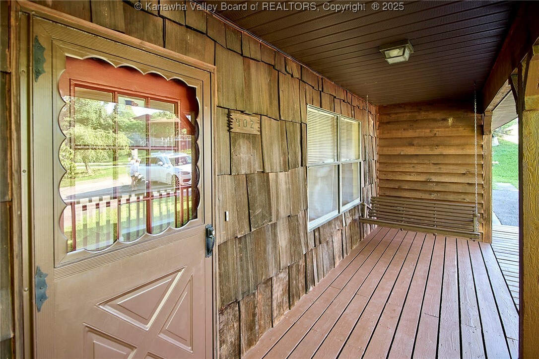 Property Photo: 402 Hunters Ridge Road WV 25314