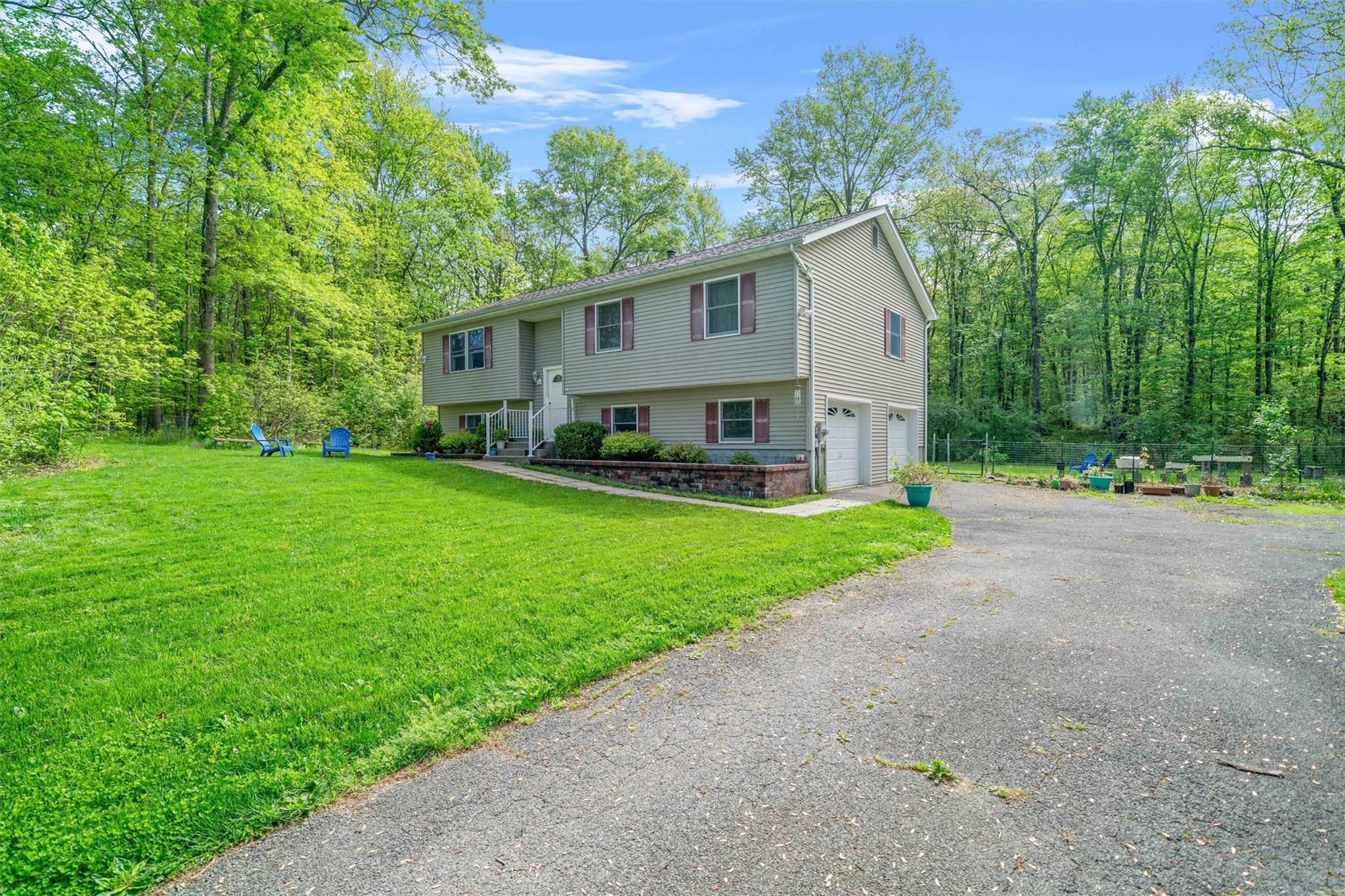 Property Photo: 220 Twin Arch Road NY 12575
