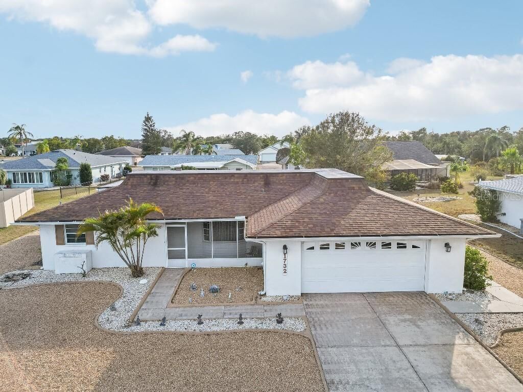 Property Photo: 1732 Flamingo Lane FL 33573