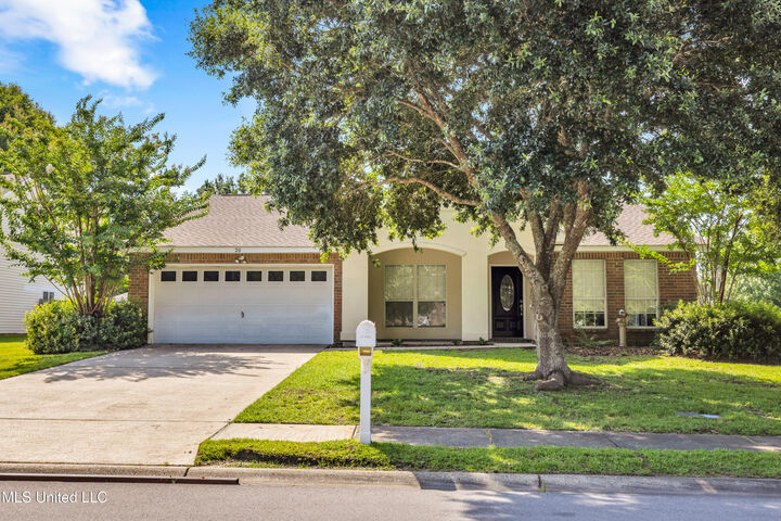 20 Lakeview Drive  Ocean Springs MS 39564 photo