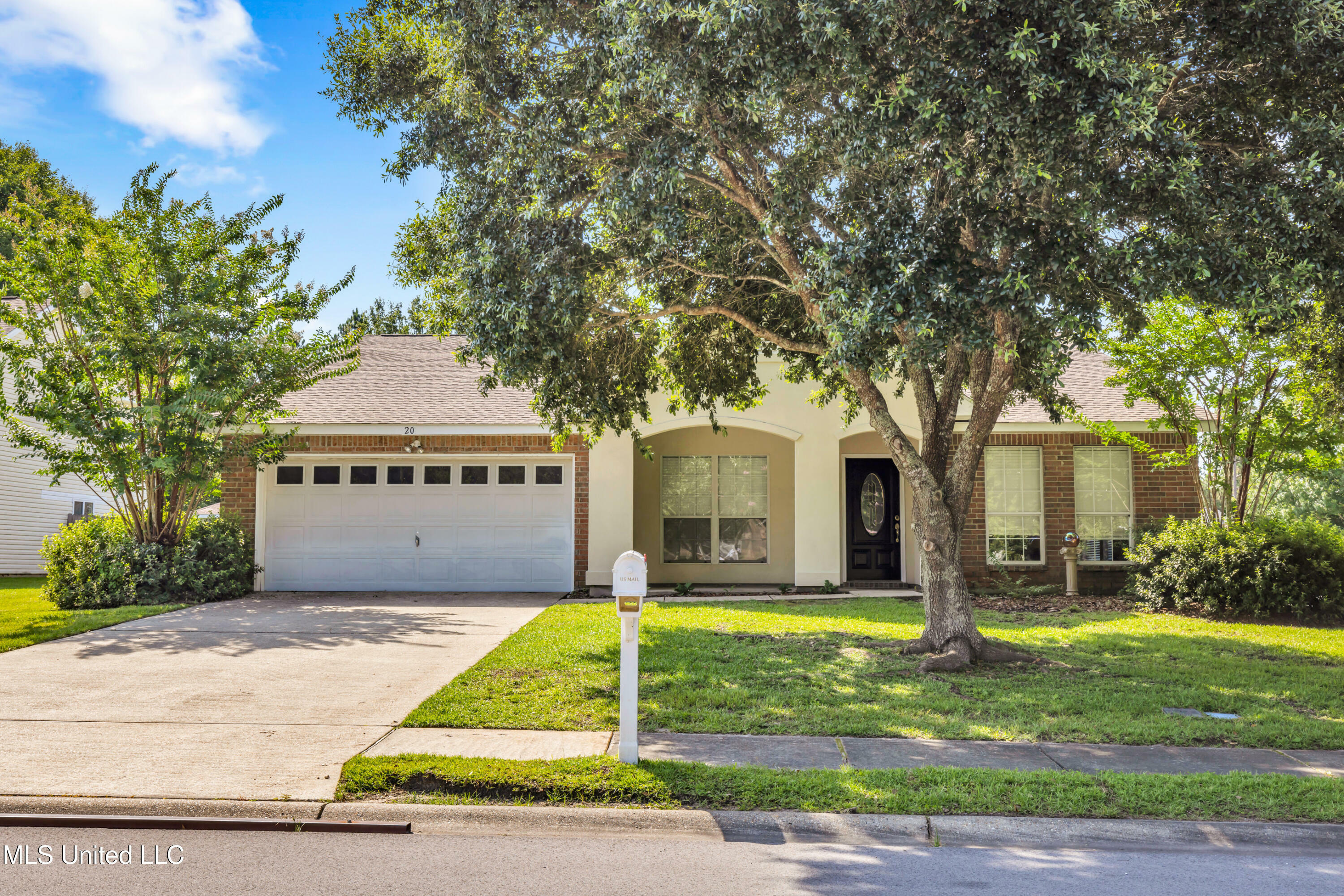 Property Photo: 20 Lakeview Drive MS 39564