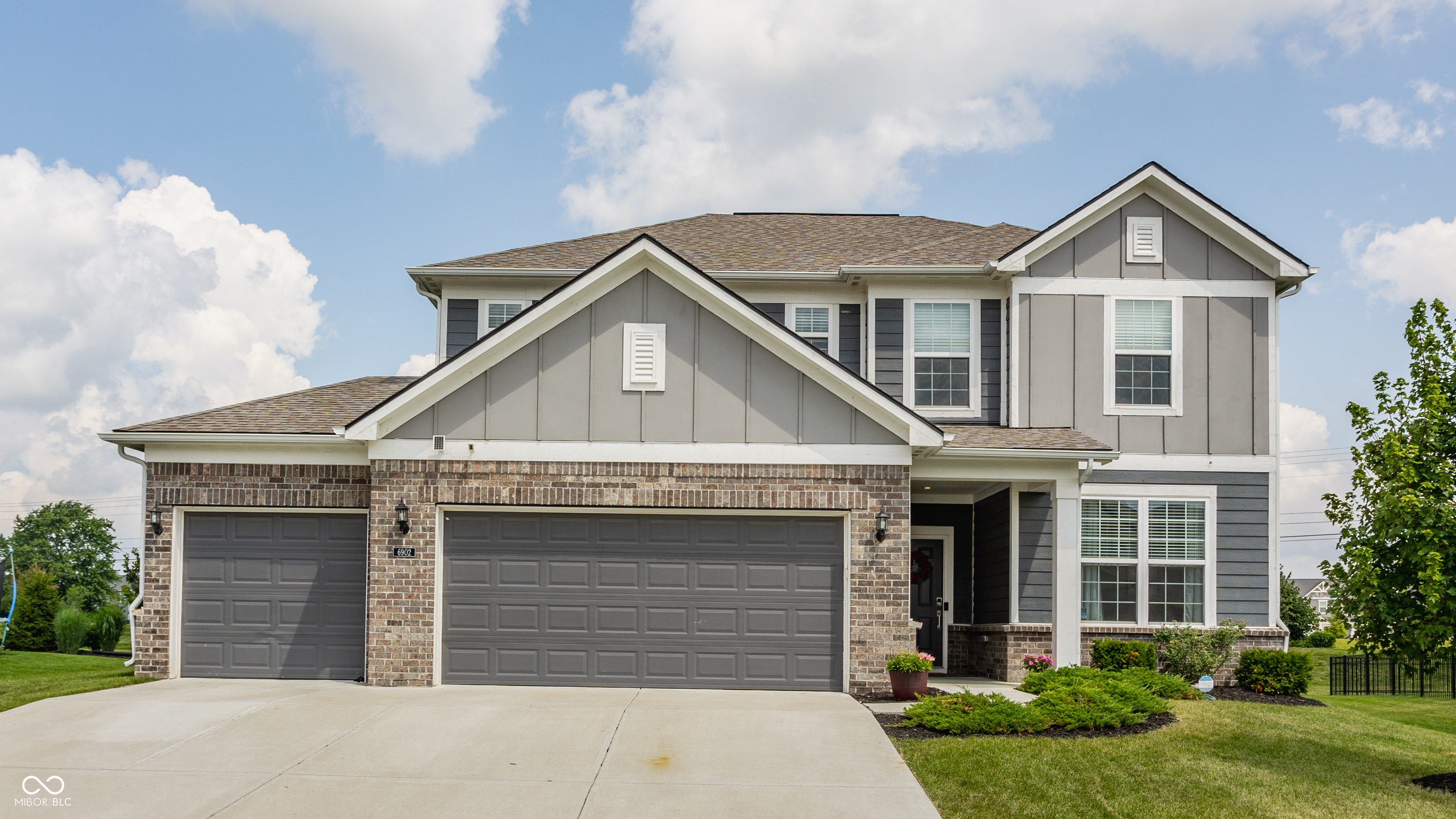 6902 Diamondleaf Way  Brownsburg IN 46112 photo