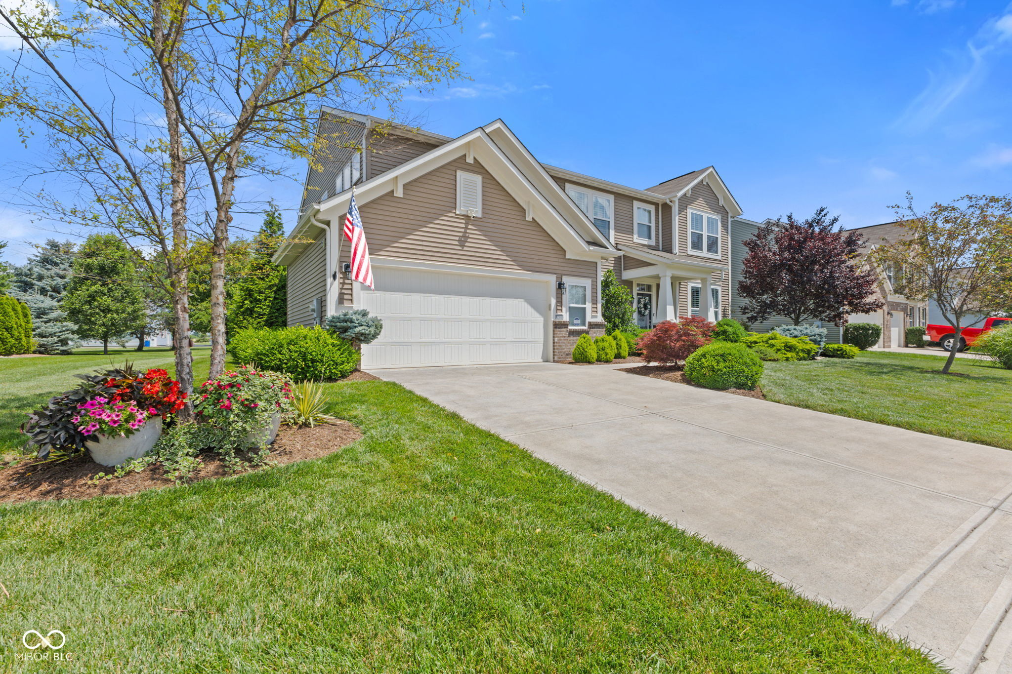 Property Photo: 1294 Vista Way IN 46143