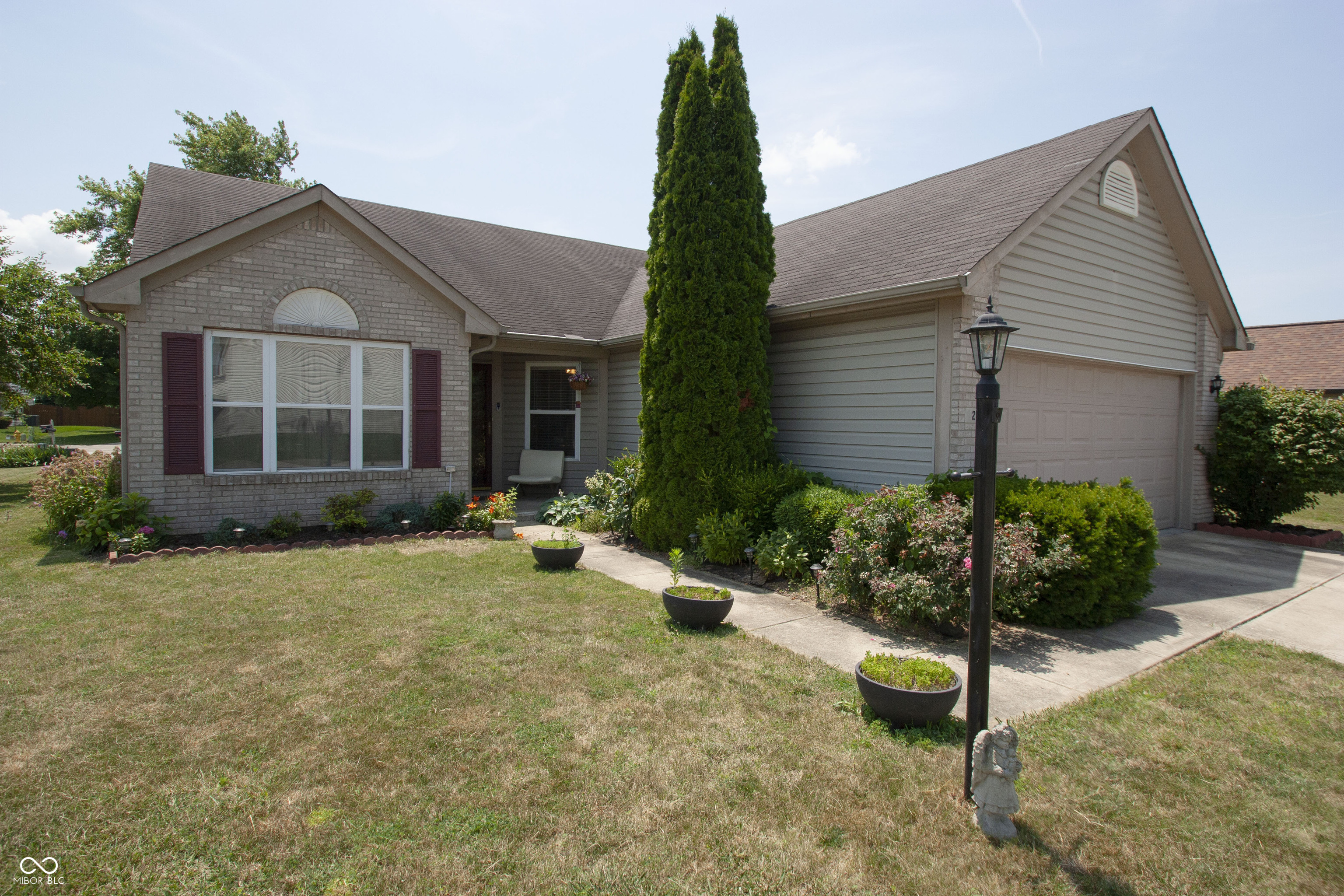 Property Photo: 291 Lakemoore Street IN 46112