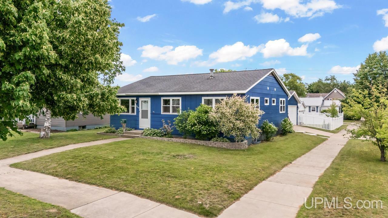 Property Photo:  319 Minnesota Avenue  MI 49837 