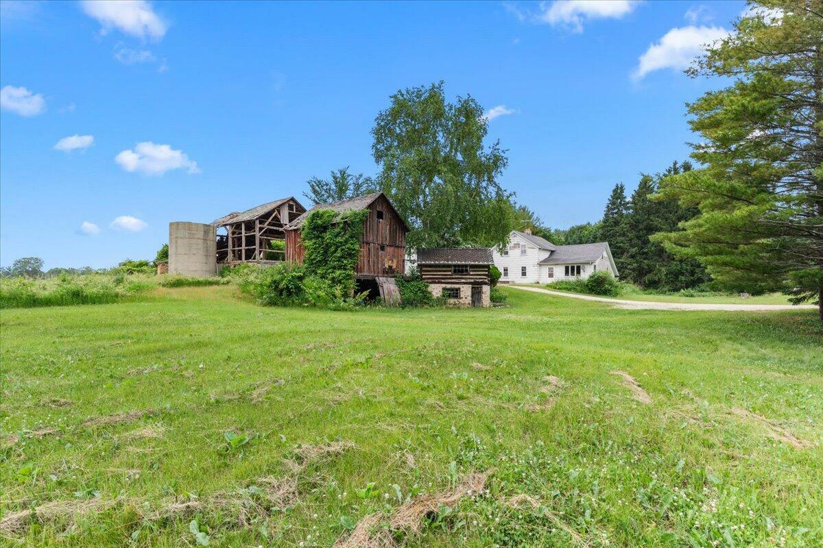 Property Photo: 3551 Blue Goose Rd WI 53095