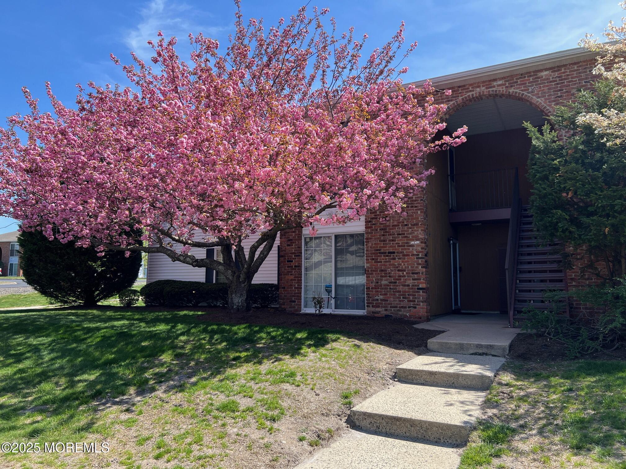 32 Frontier Way  Tinton Falls NJ 07753 photo