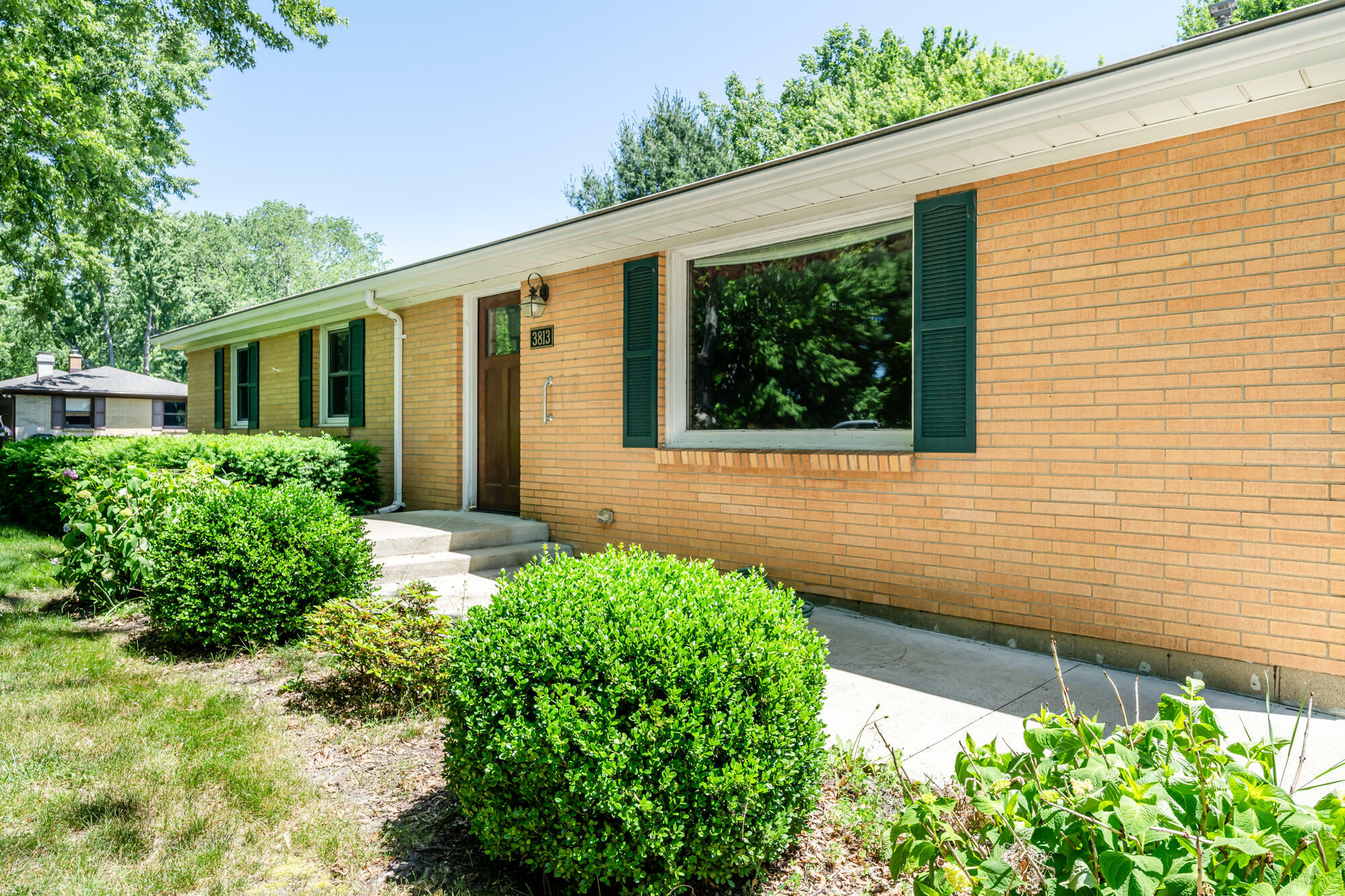 Property Photo: 3813 Green Acre Drive MI 49085