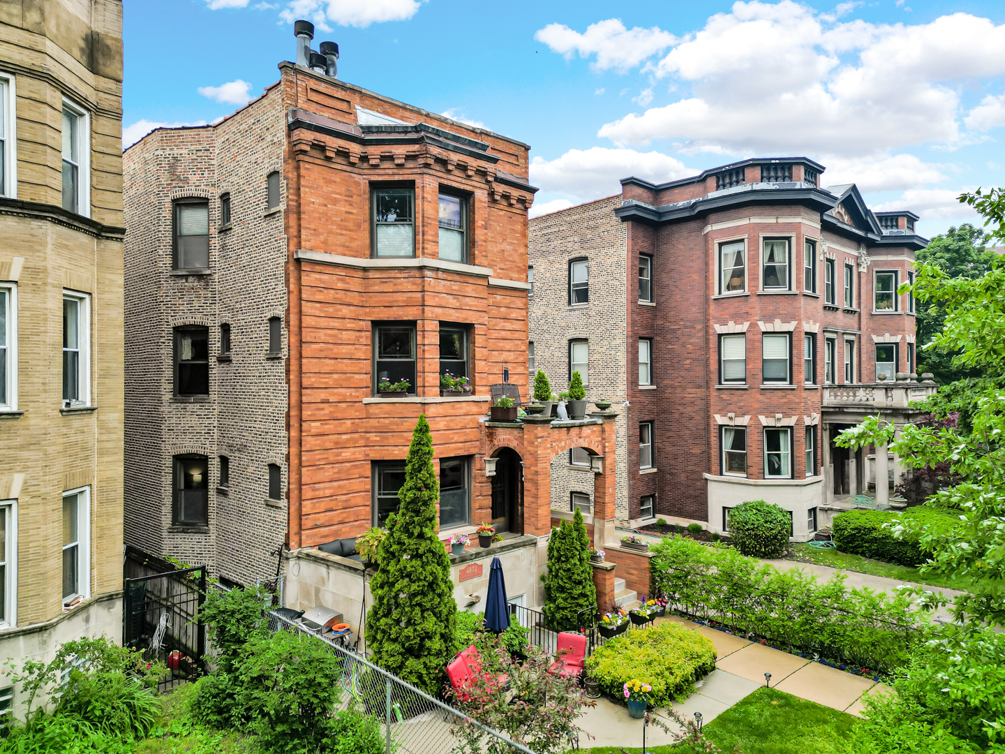 4872 N Kenmore Avenue 1  Chicago IL 60640 photo