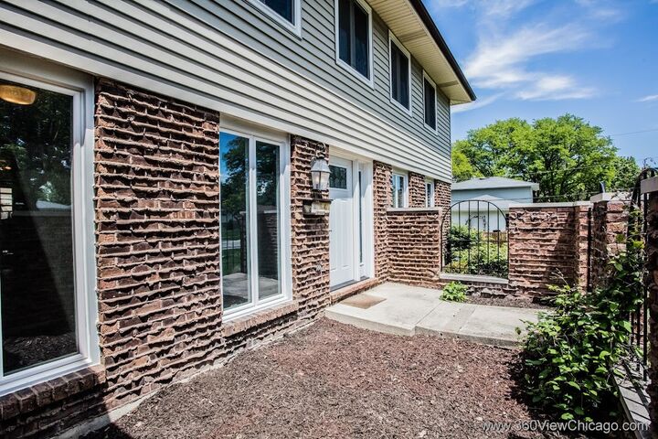 Property Photo:  824 62nd Street  IL 60516 