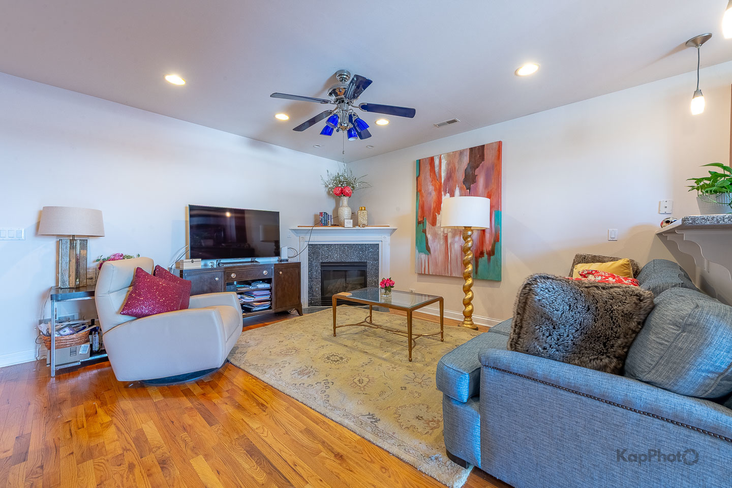 Property Photo:  1302 W Fillmore Street 3  IL 60607 