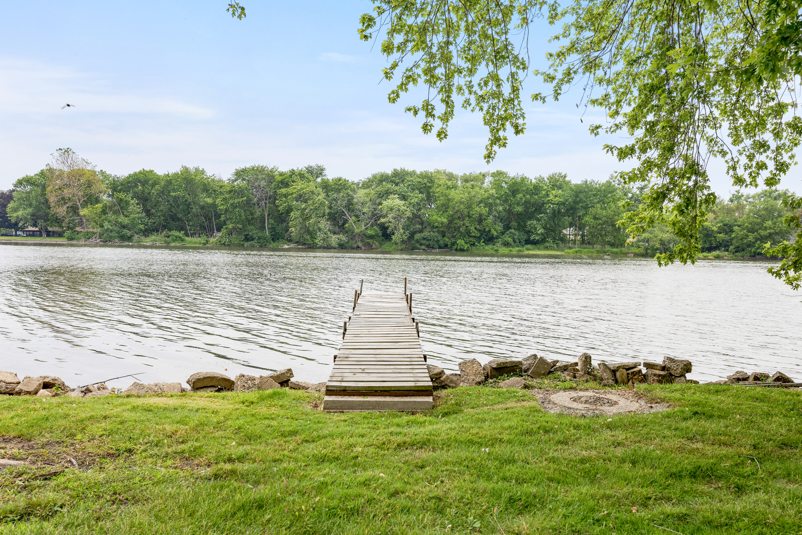 Property Photo: 550 N Center Street IL 60177