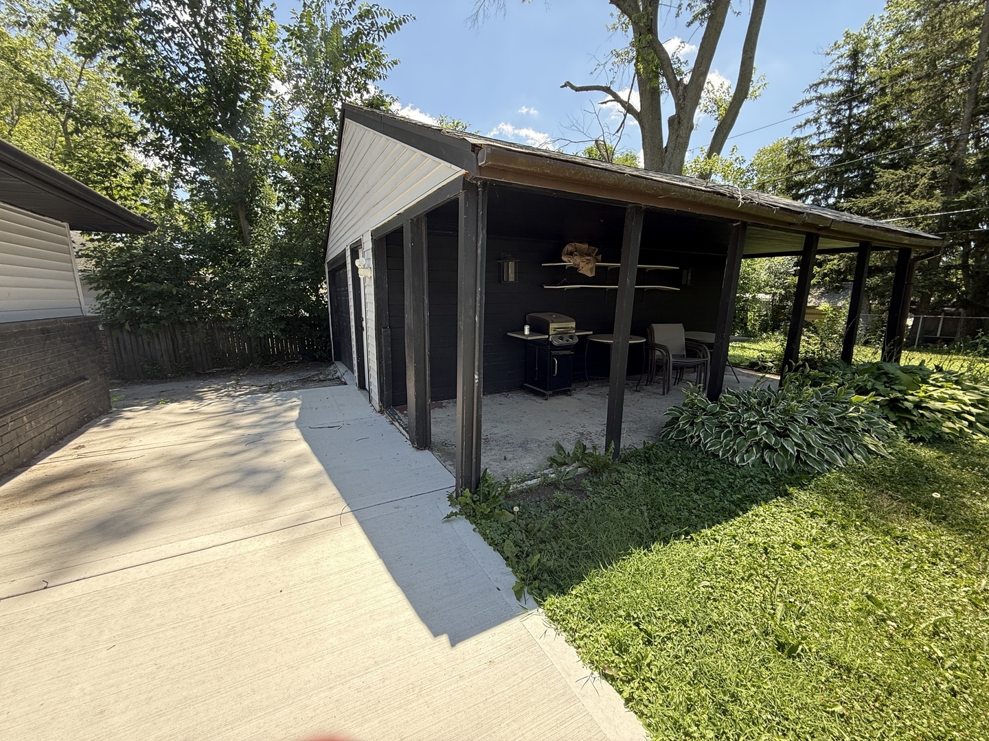 Property Photo: 452 Indianwood Boulevard IL 60466