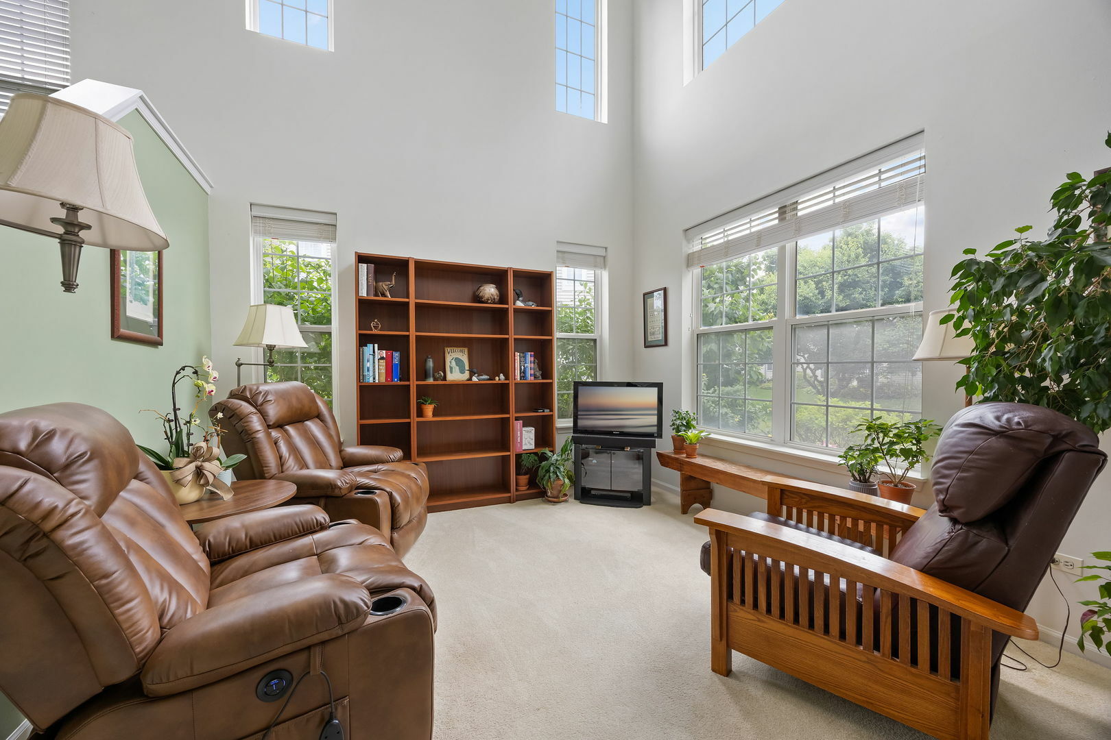 Property Photo: 2939 White Thorn Circle 0 IL 60564