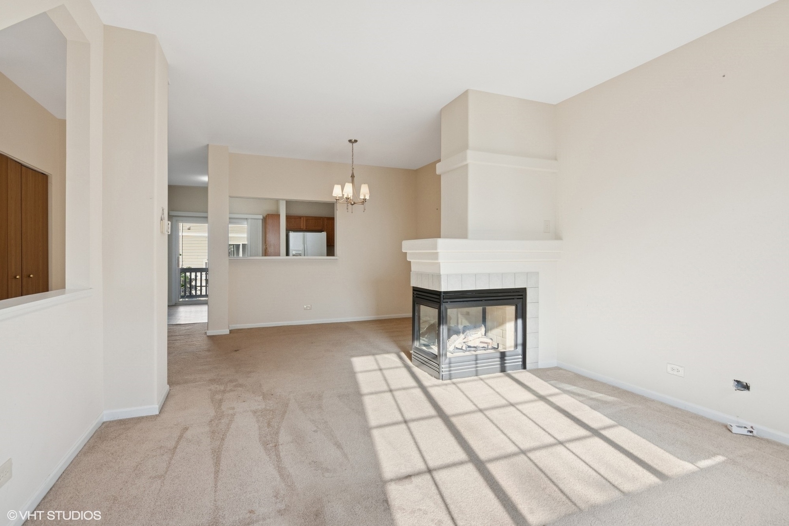 Property Photo:  265 Concord Drive  IL 60139 