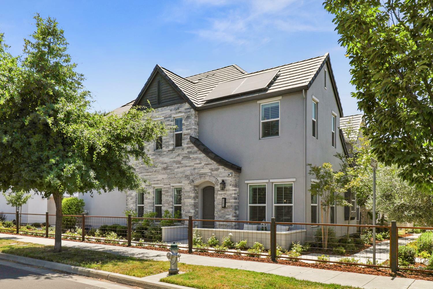 3304 Crocker Drive  Sacramento CA 95818 photo