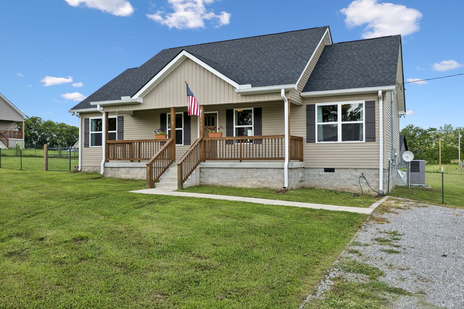 Property Photo:  2009 Coleman Rd  TN 37047 