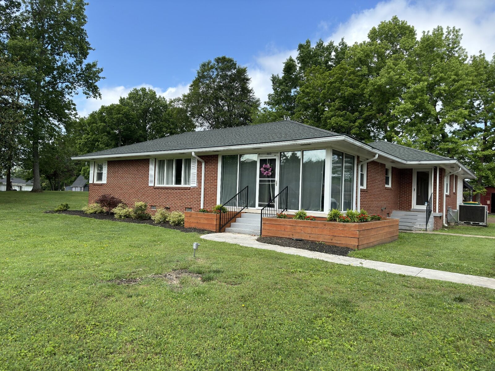 Property Photo: 240 Joyce Ave TN 37091
