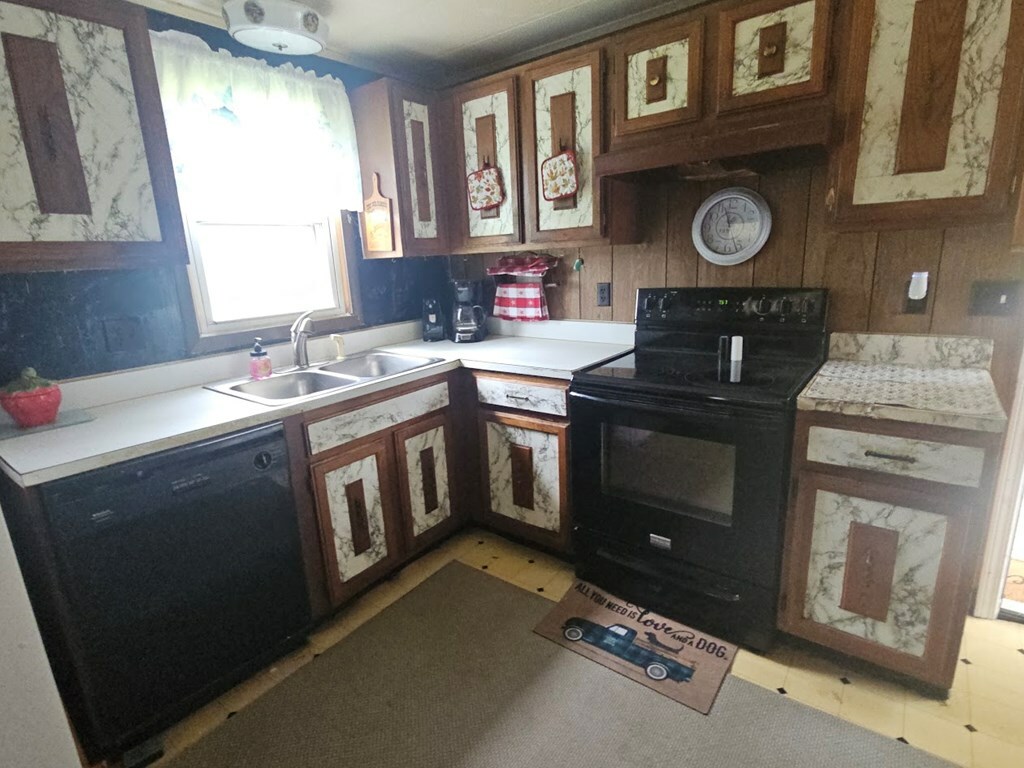 Property Photo: 4244 Wilawana Rd PA 18840