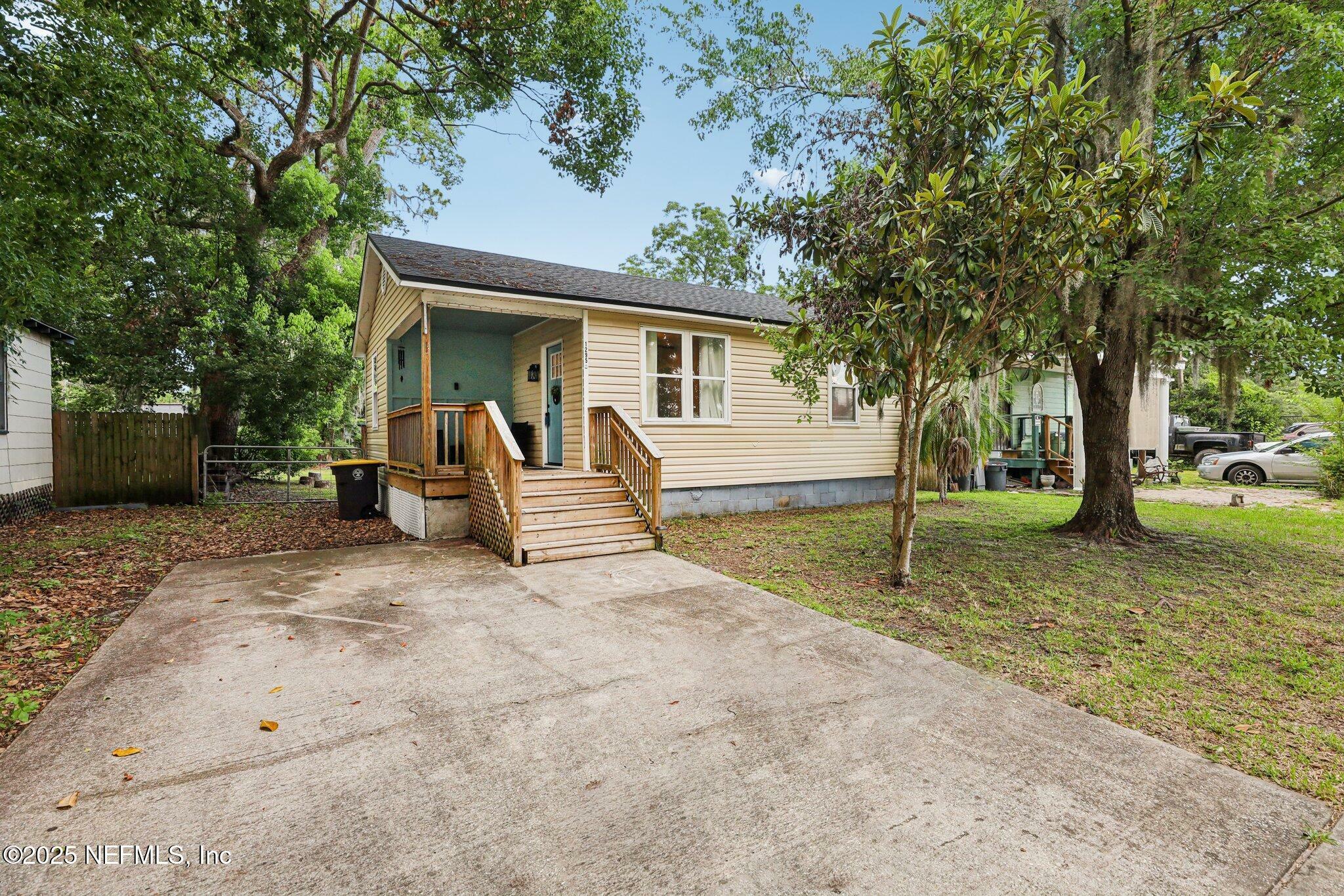 Property Photo: 1295 Randolph Street FL 32205