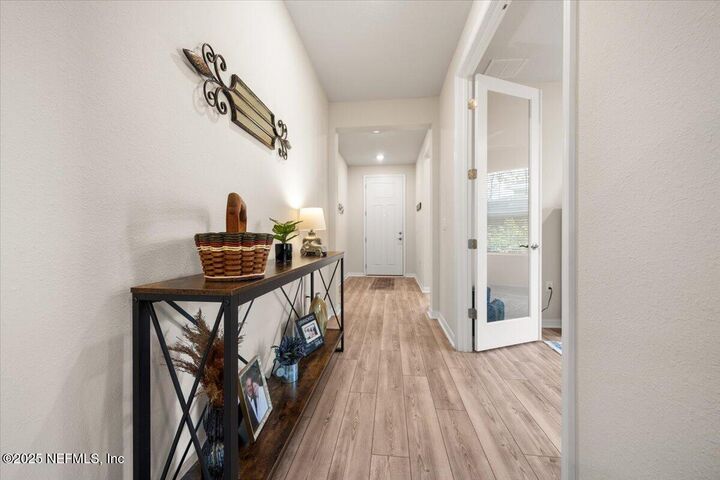 Property Photo:  10976 Town View Drive  FL 32256 