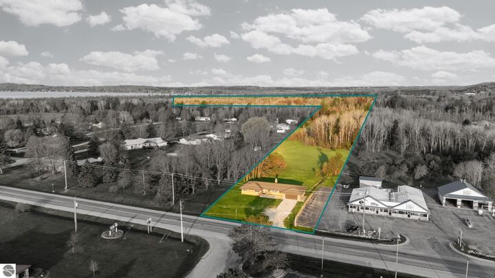 Property Photo: 402 S Division MI 49615