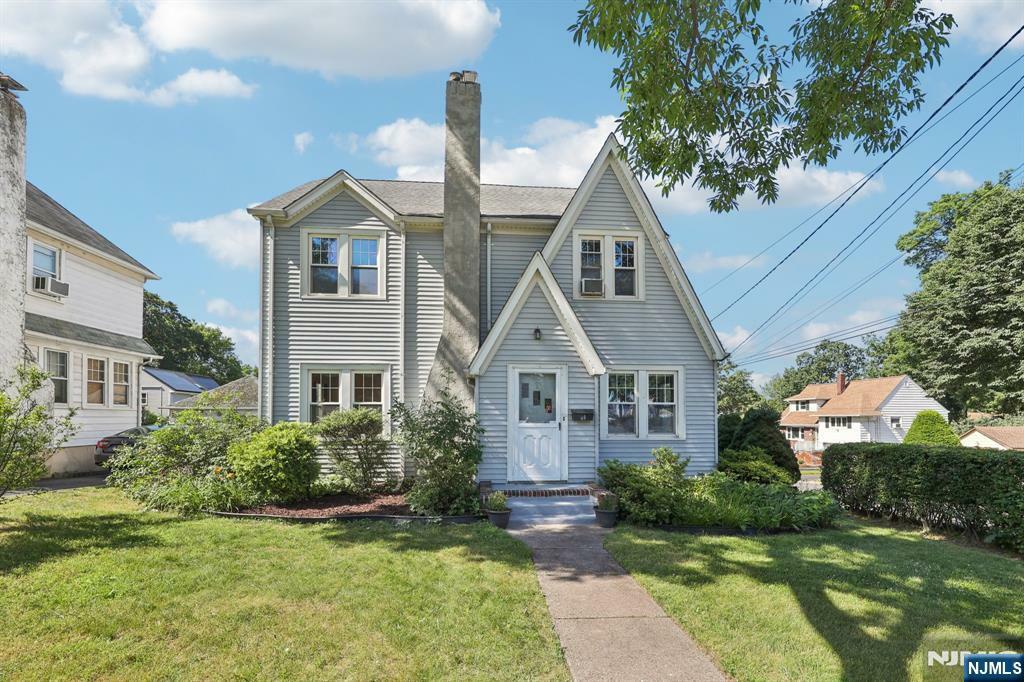 88 Lindbergh Boulevard  Teaneck NJ 07666 photo