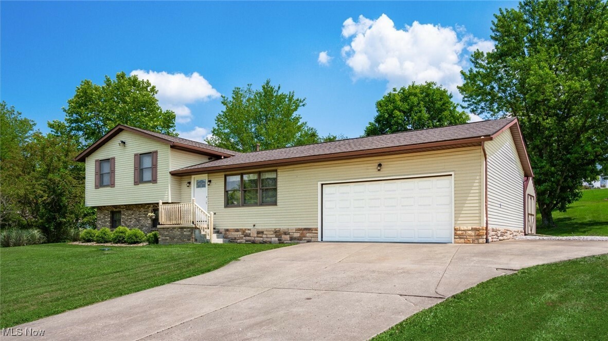Property Photo:  6810 Dillon Hills Drive  OH 43830 