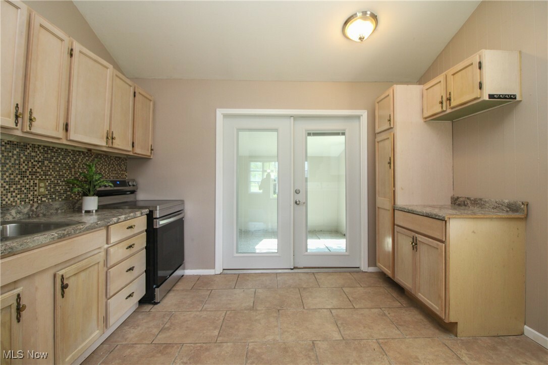 Property Photo: 3886 Ascot Court OH 44511
