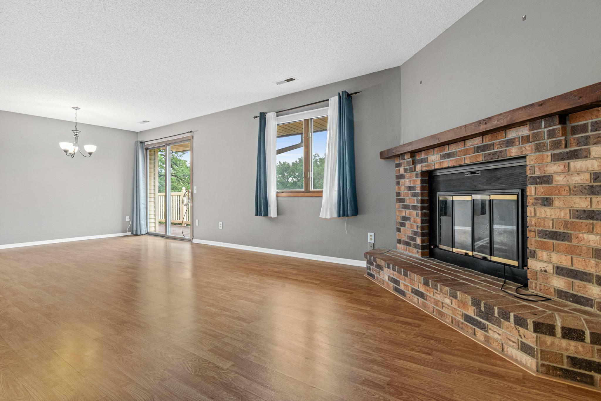 Property Photo: 4187 Hilltop Point 4187 MN 55123