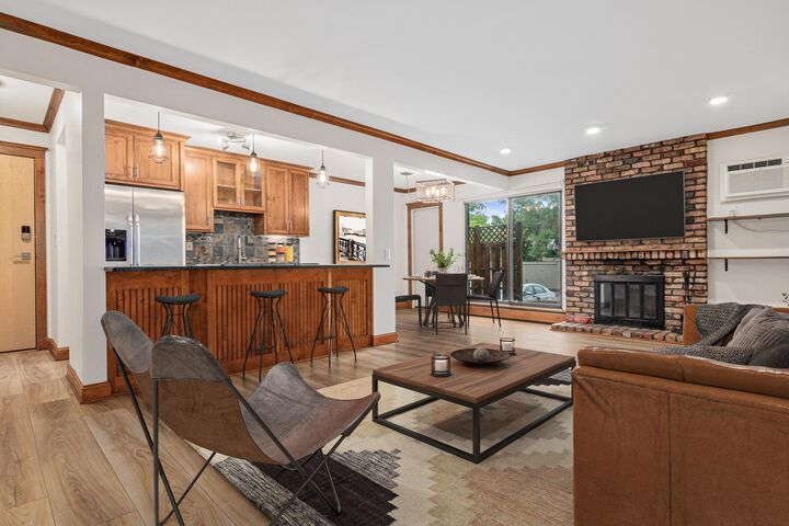 Property Photo:  4424 Cedar Lake Road S 4  MN 55416 