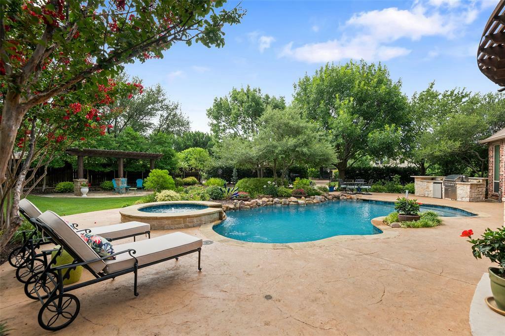 Property Photo: 806 Ownby Lane TX 76092